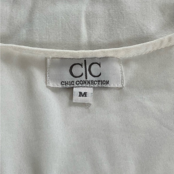 Chic Connection - White Sleeveless Dress with Needle Point Design - Size: Medium - Picture 6 of 6